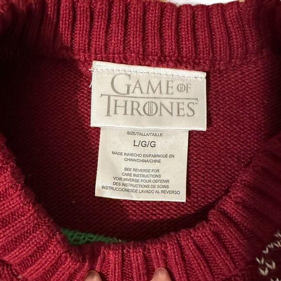Game of Thrones ~ Burgundy Sweater ~ “I Drink and I Know Things” ~ size Large - Picture 5 of 11
